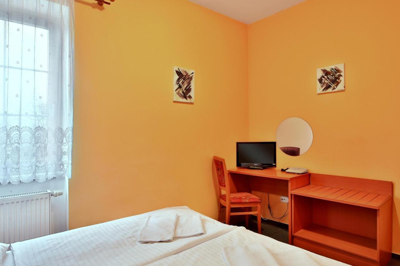 פראג Attic Hotel מראה חיצוני תמונה