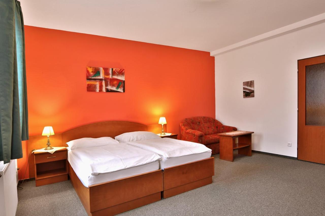 פראג Attic Hotel מראה חיצוני תמונה
