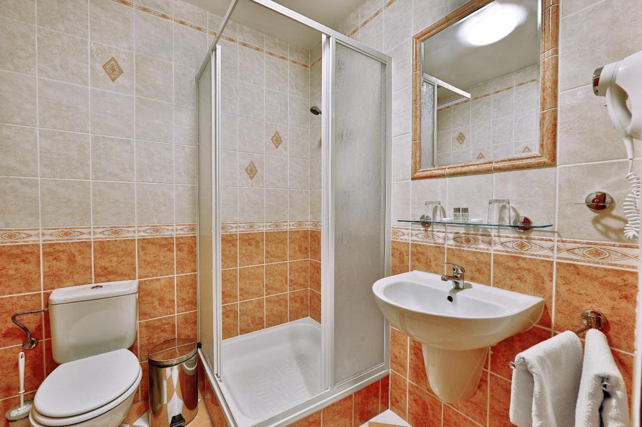 פראג Attic Hotel מראה חיצוני תמונה